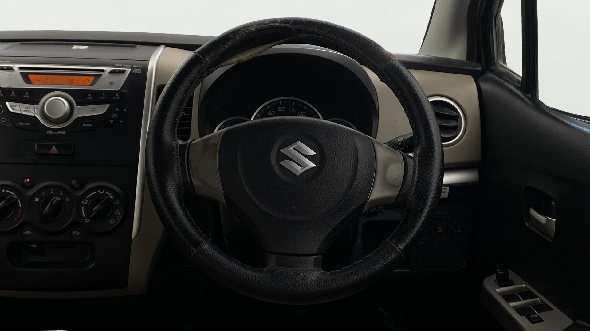 View 2016 Maruti Suzuki 1000 Base Variant Image 20 Used 2016 Maruti Suzuki 1000 Base Variant Image 20
