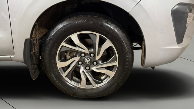 View Toyota Innova Crysta Image 40 Used Toyota Innova Crysta Image 40