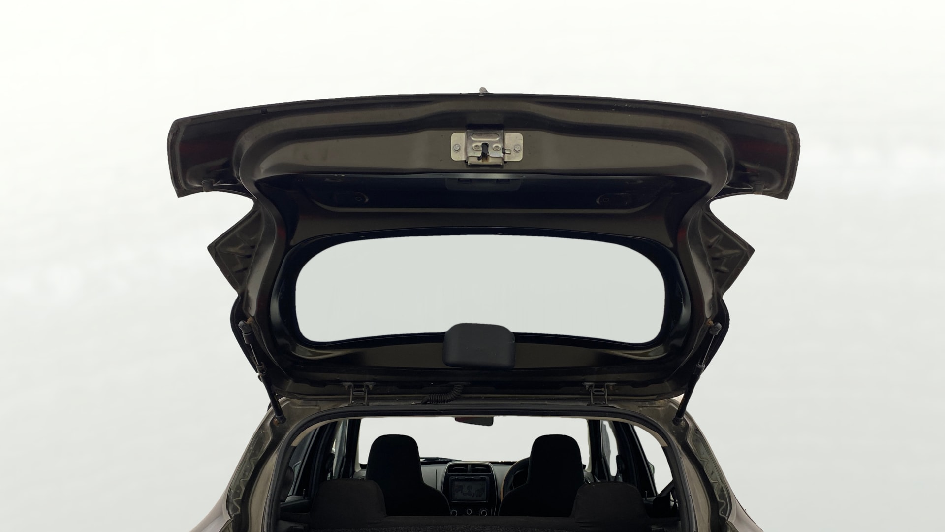 View 2018 Renault Kwid RXL 1.0 BS IV Image 16 Used 2018 Renault Kwid RXL 1.0 BS IV Image 16