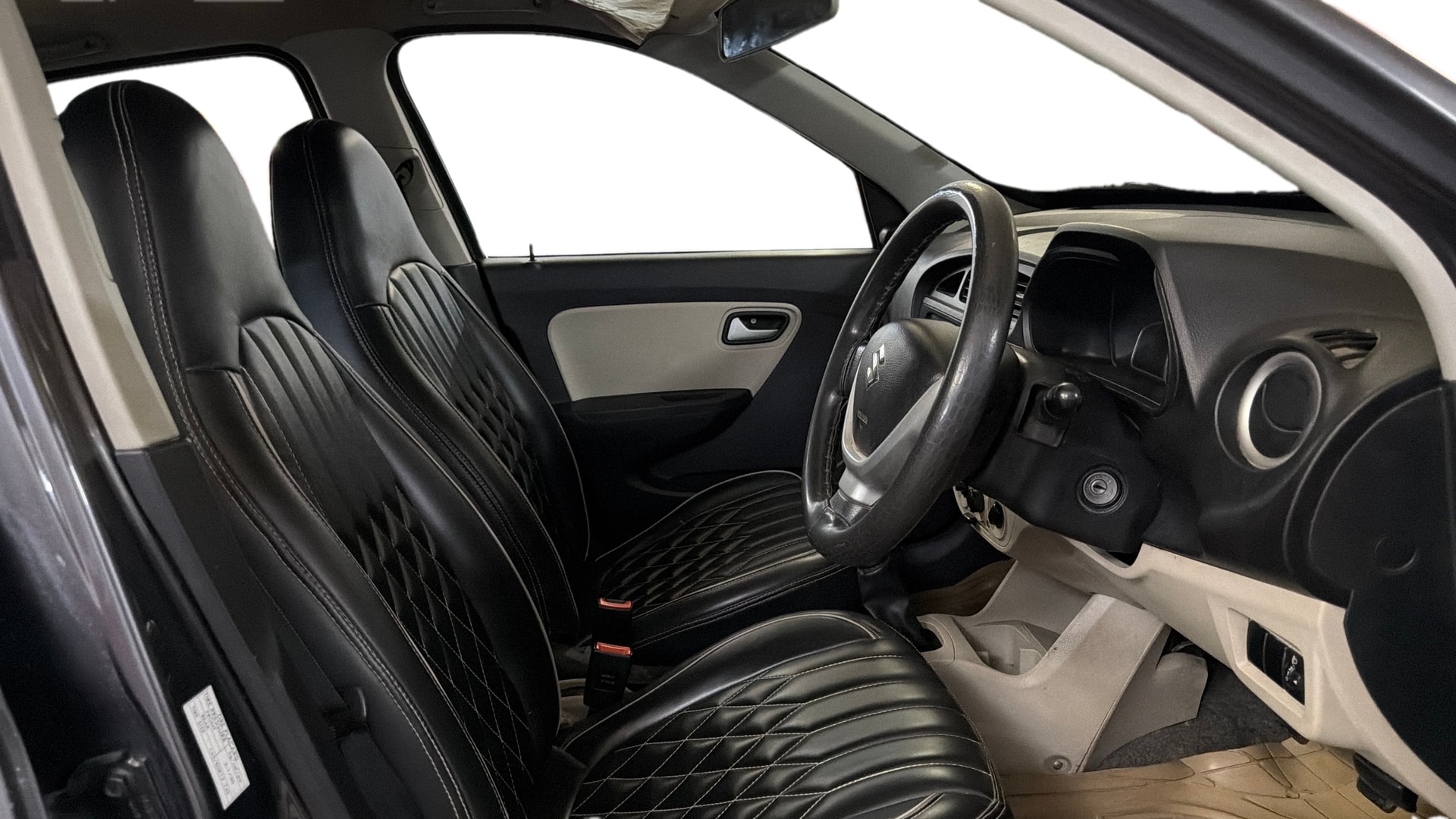 View 2022 Maruti Suzuki 1000 Base Variant Image 25 Used 2022 Maruti Suzuki 1000 Base Variant Image 25