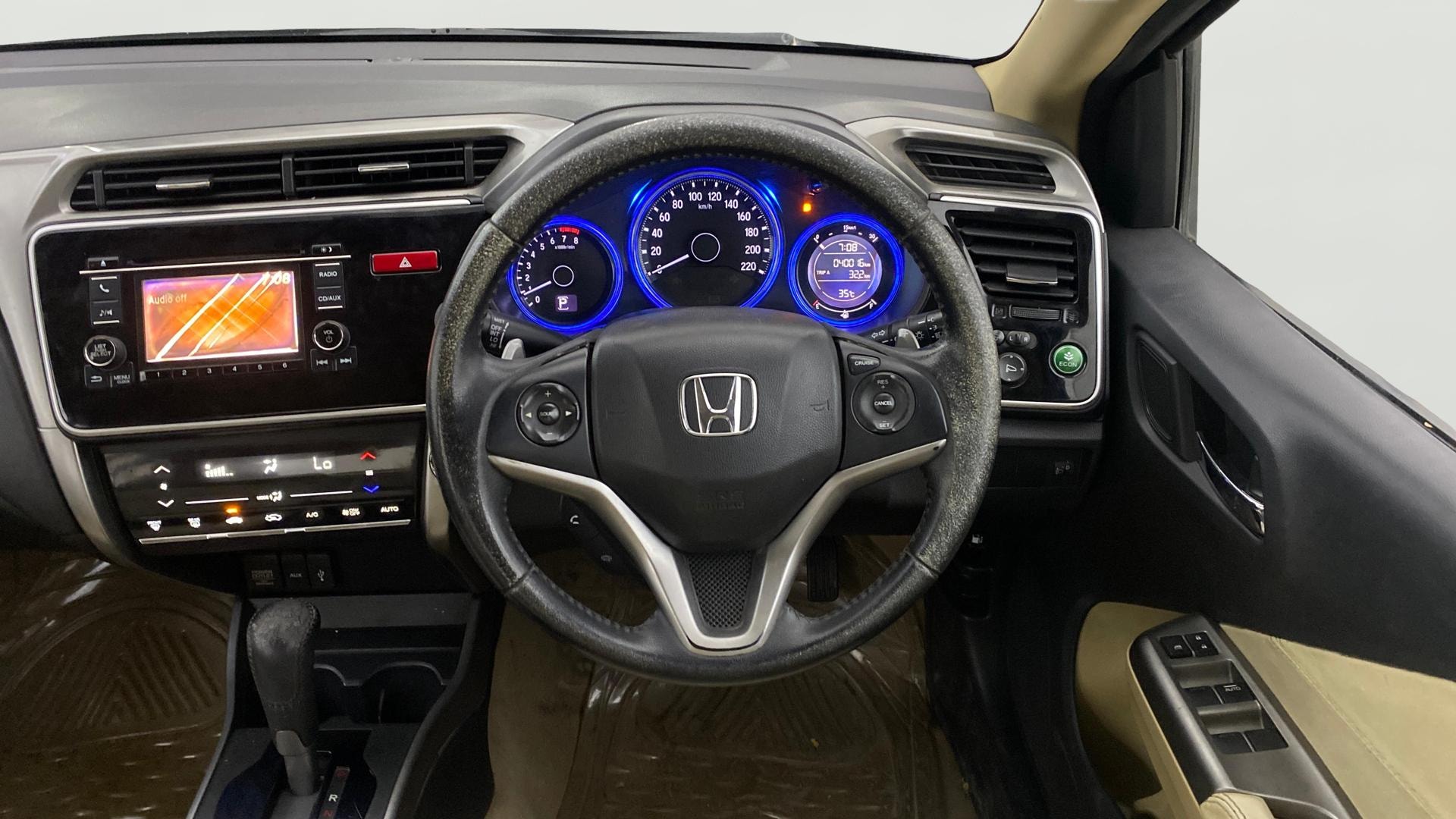 View 2015 Honda City ZX MT Diesel Anniversary Edition Image 21 Used 2015 Honda City ZX MT Diesel Anniversary Edition Image 21