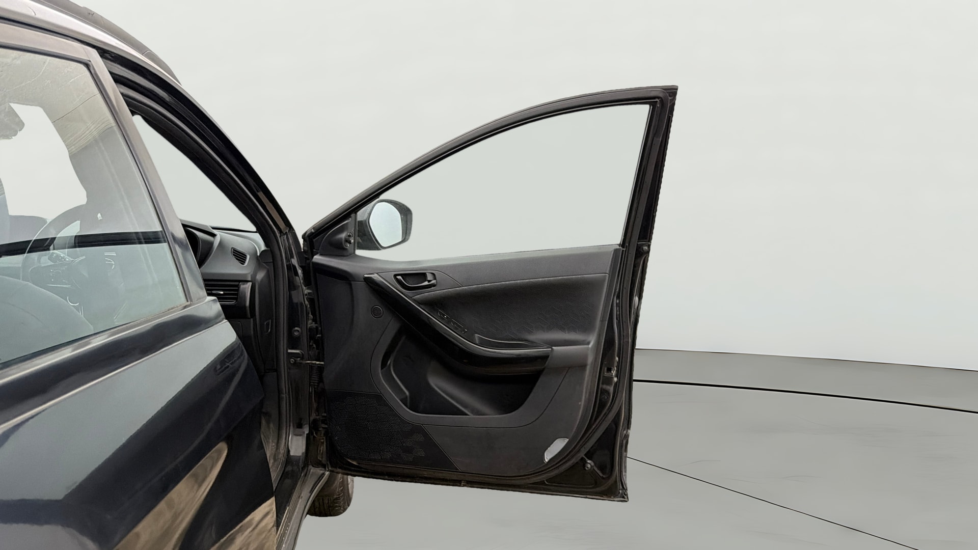 View 2023 Tata Nexon Revotron XE Image 48 Used 2023 Tata Nexon Revotron XE Image 48