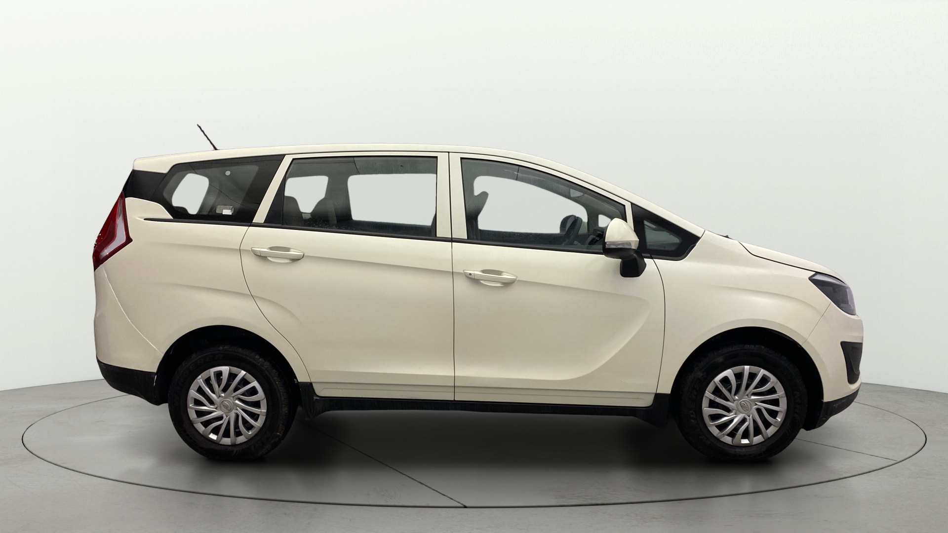 Used 2019 Mahindra Marazzo Used 2019 Mahindra Marazzo