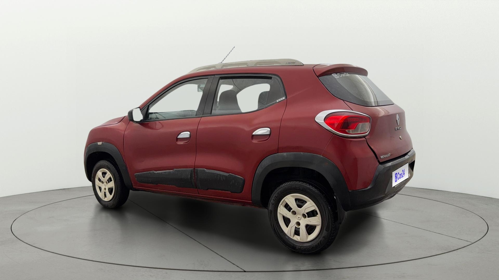 View 2016 Renault Kwid 1.0 Marvel Iron Man Edition AMT Image 2 Used 2016 Renault Kwid 1.0 Marvel Iron Man Edition AMT Image 2
