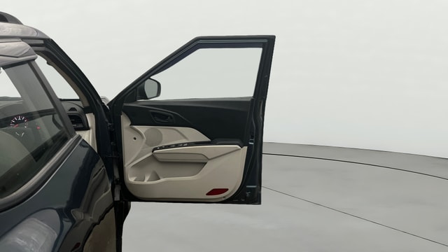 View Mahindra XUV300 Image 44 Used Mahindra XUV300 Image 44