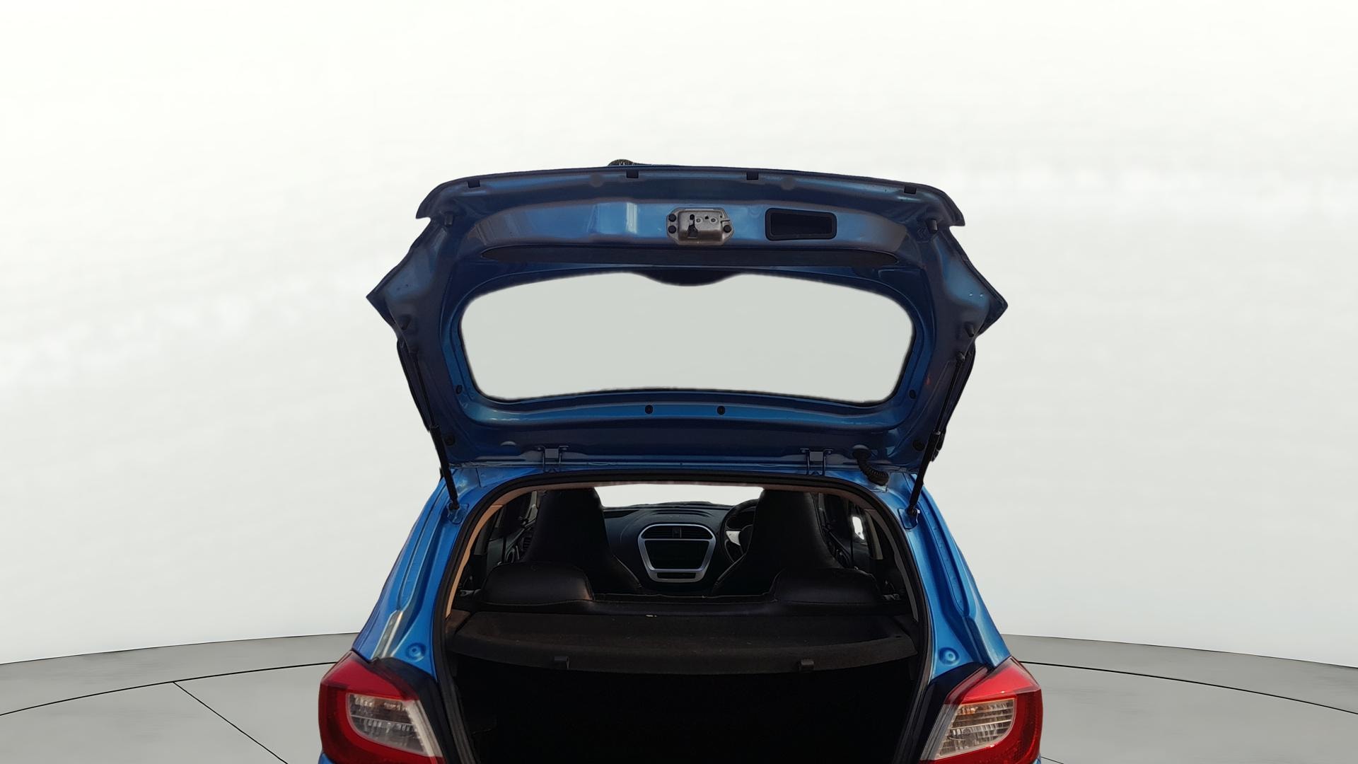 View 2016 Tata Tiago Revotorq XB Image 29 Used 2016 Tata Tiago Revotorq XB Image 29