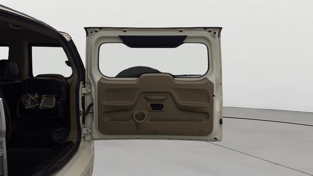 View Mahindra TUV300 Image 16 Used Mahindra TUV300 Image 16