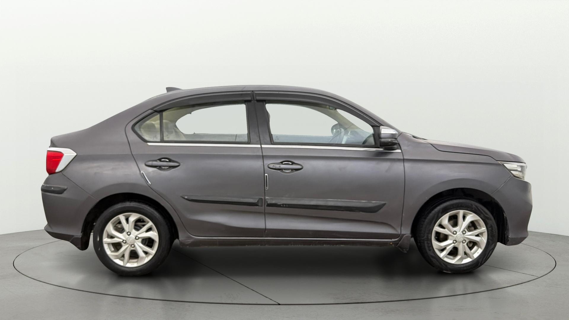 View 2018 Honda Amaze E MT Petrol BS IV Image 8 Used 2018 Honda Amaze E MT Petrol BS IV Image 8