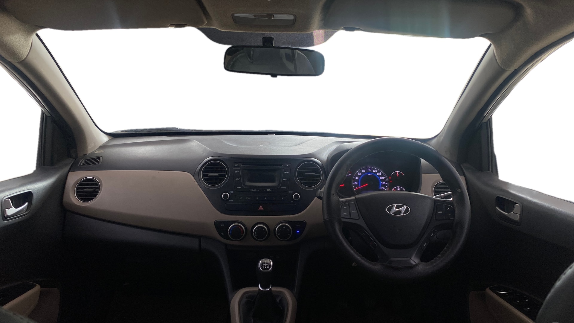 View 2014 Hyundai Grand i10 1.2 Asta Petrol Image 15 Used 2014 Hyundai Grand i10 1.2 Asta Petrol Image 15