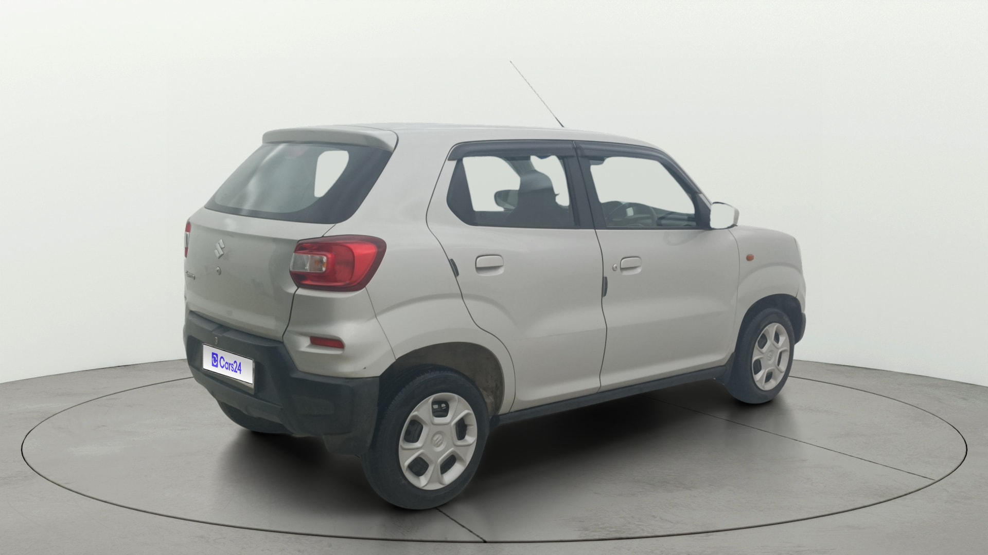 View 2021 Maruti Suzuki 1000 Base Variant Image 42 Used 2021 Maruti Suzuki 1000 Base Variant Image 42