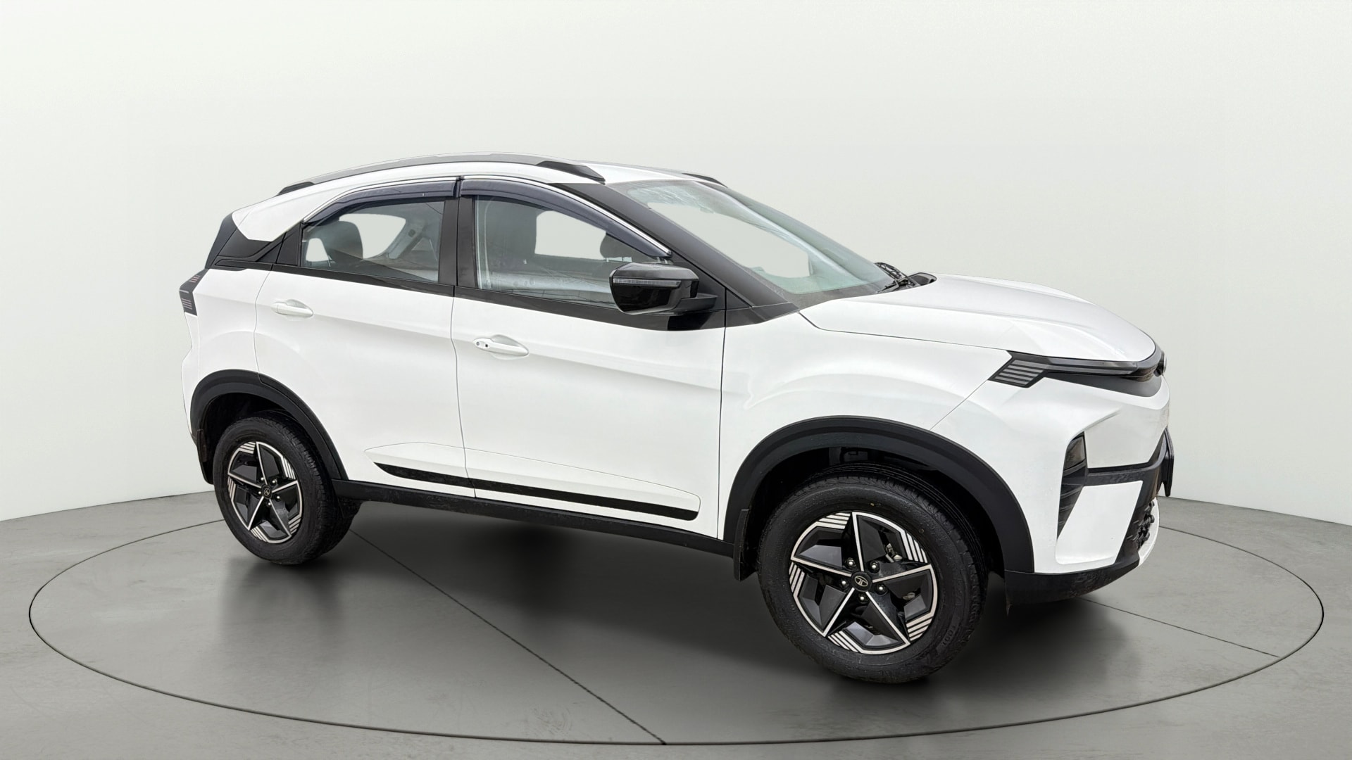 View 2025 Tata Nexon Revotron XE Image 37 Used 2025 Tata Nexon Revotron XE Image 37