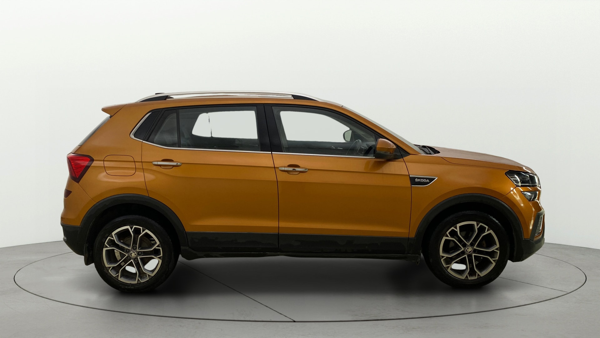 View 2021 Skoda Kushaq Style 1.0 TSI MT Image 9 Used 2021 Skoda Kushaq Style 1.0 TSI MT Image 9