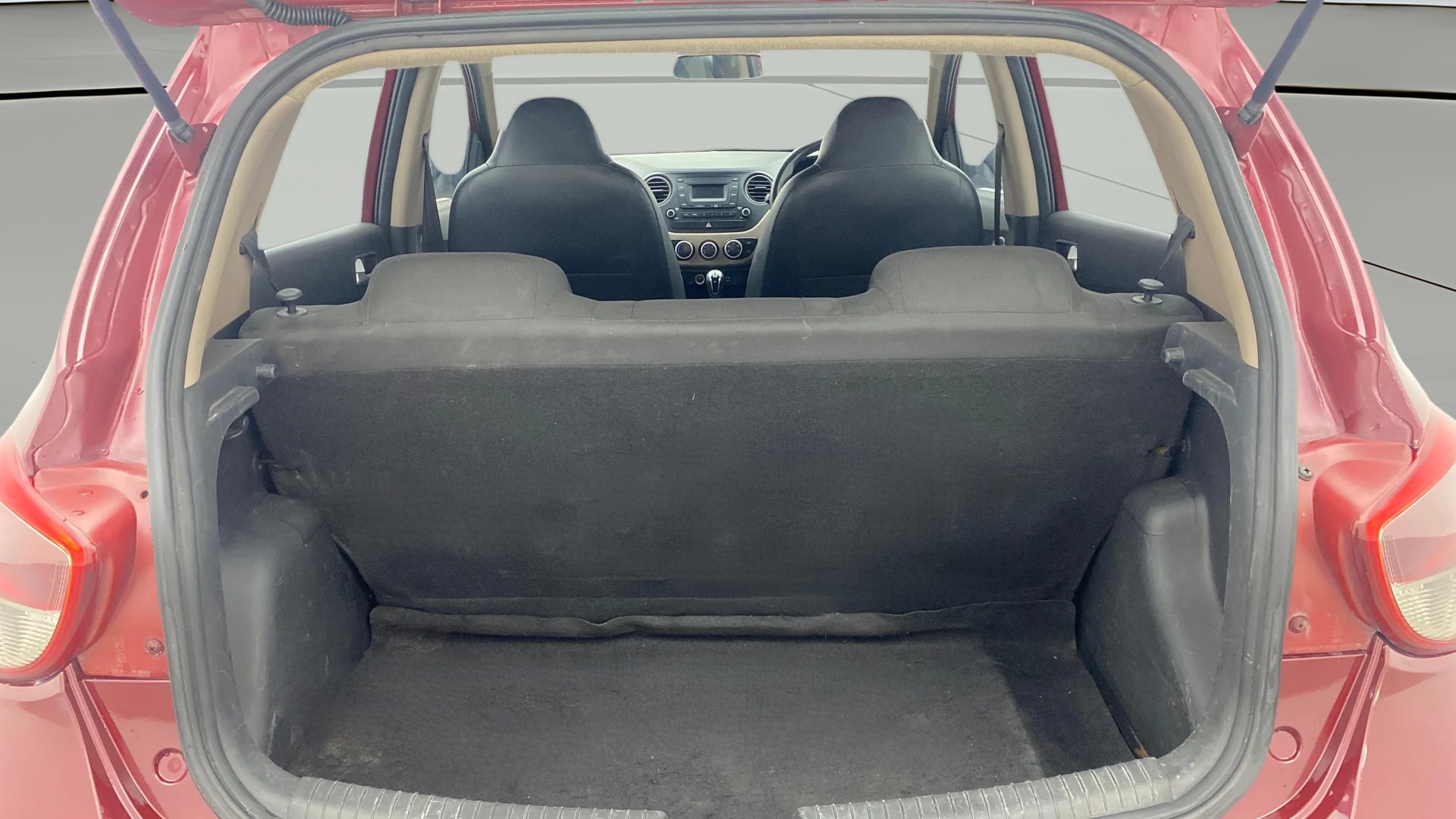 View 2016 Hyundai Grand i10 1.1 Sportz Diesel Image 36 Used 2016 Hyundai Grand i10 1.1 Sportz Diesel Image 36