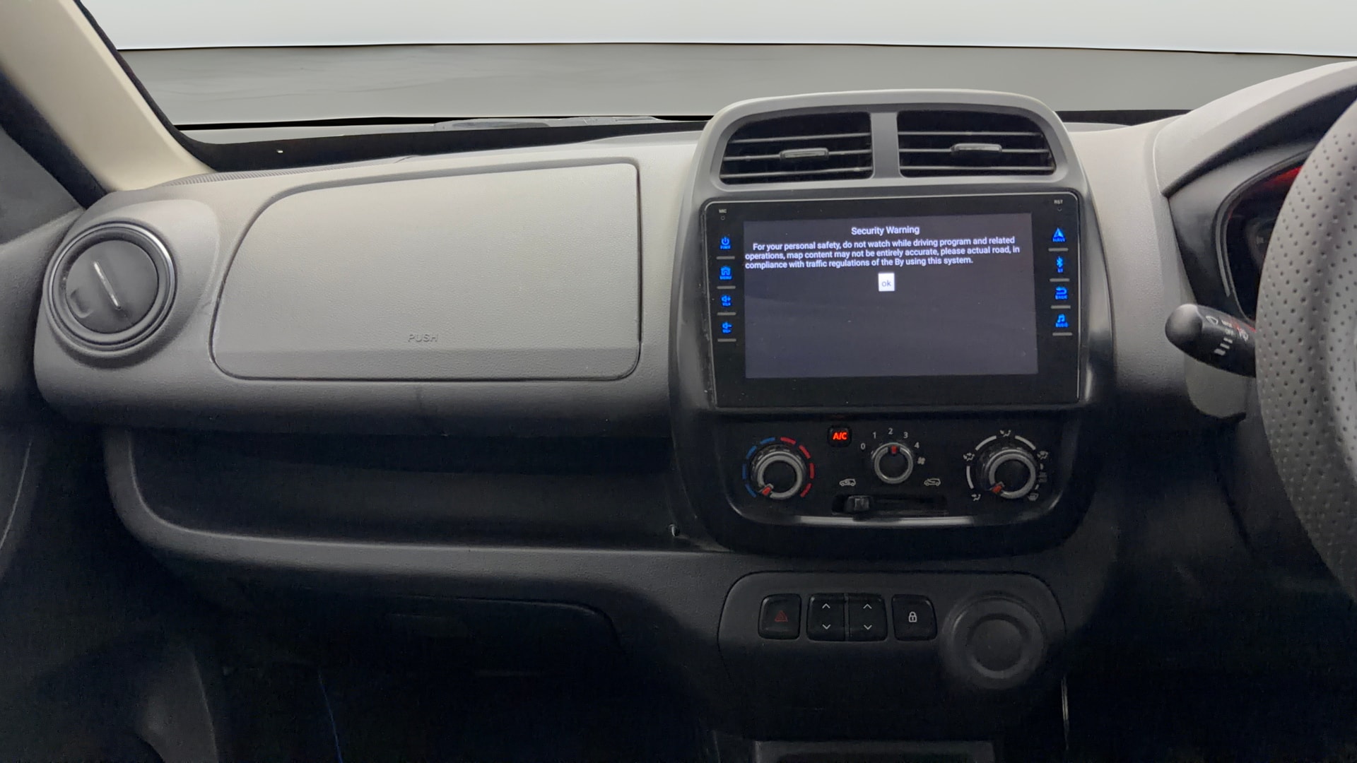 View 2016 Renault Kwid RXT 1.0 Image 17 Used 2016 Renault Kwid RXT 1.0 Image 17
