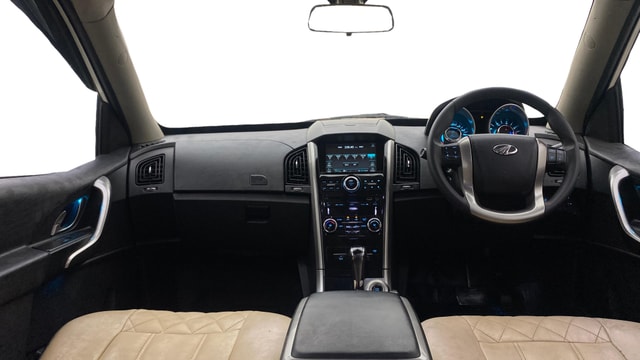 View Mahindra XUV500 Image 17 Used Mahindra XUV500 Image 17