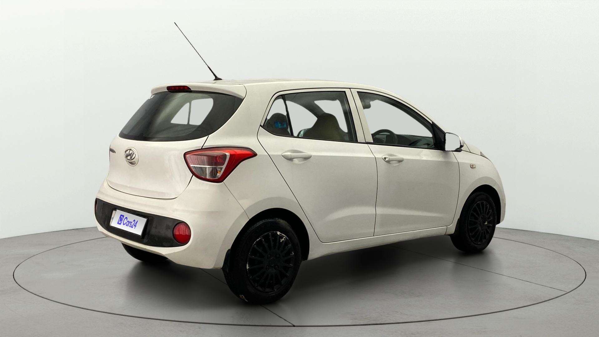 View 2018 Hyundai Grand i10 Magna 1.2 Kappa VTVT Image 41 Used 2018 Hyundai Grand i10 Magna 1.2 Kappa VTVT Image 41