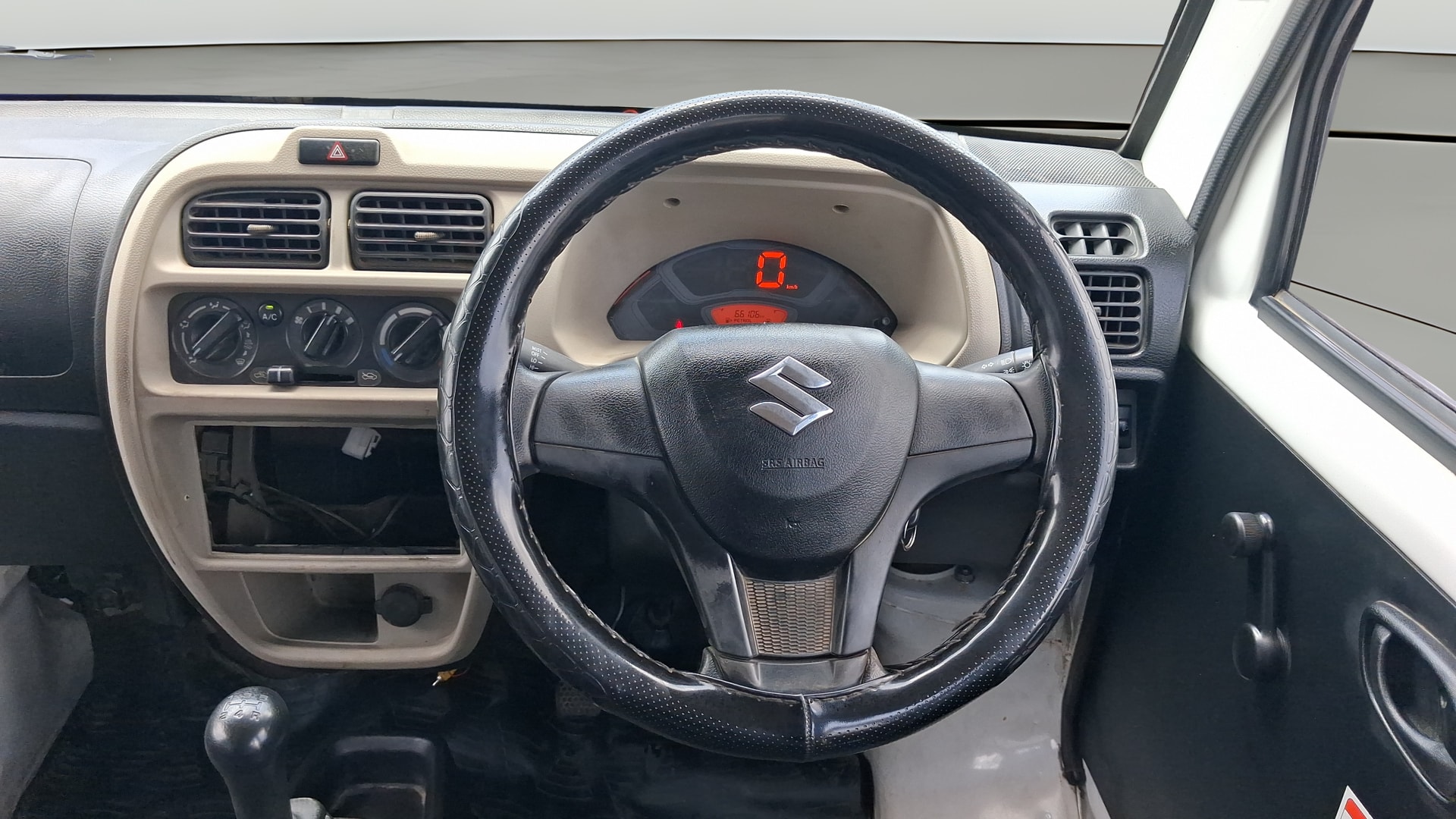 View 2024 Maruti Suzuki 1000 Base Variant Image 21 Used 2024 Maruti Suzuki 1000 Base Variant Image 21