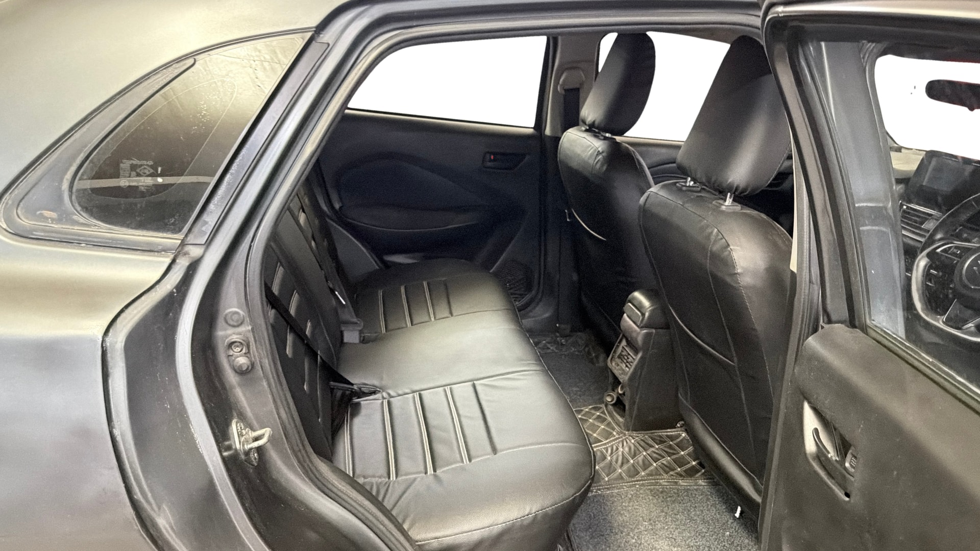 View 2023 Maruti Suzuki 1000 Base Variant Image 28 Used 2023 Maruti Suzuki 1000 Base Variant Image 28