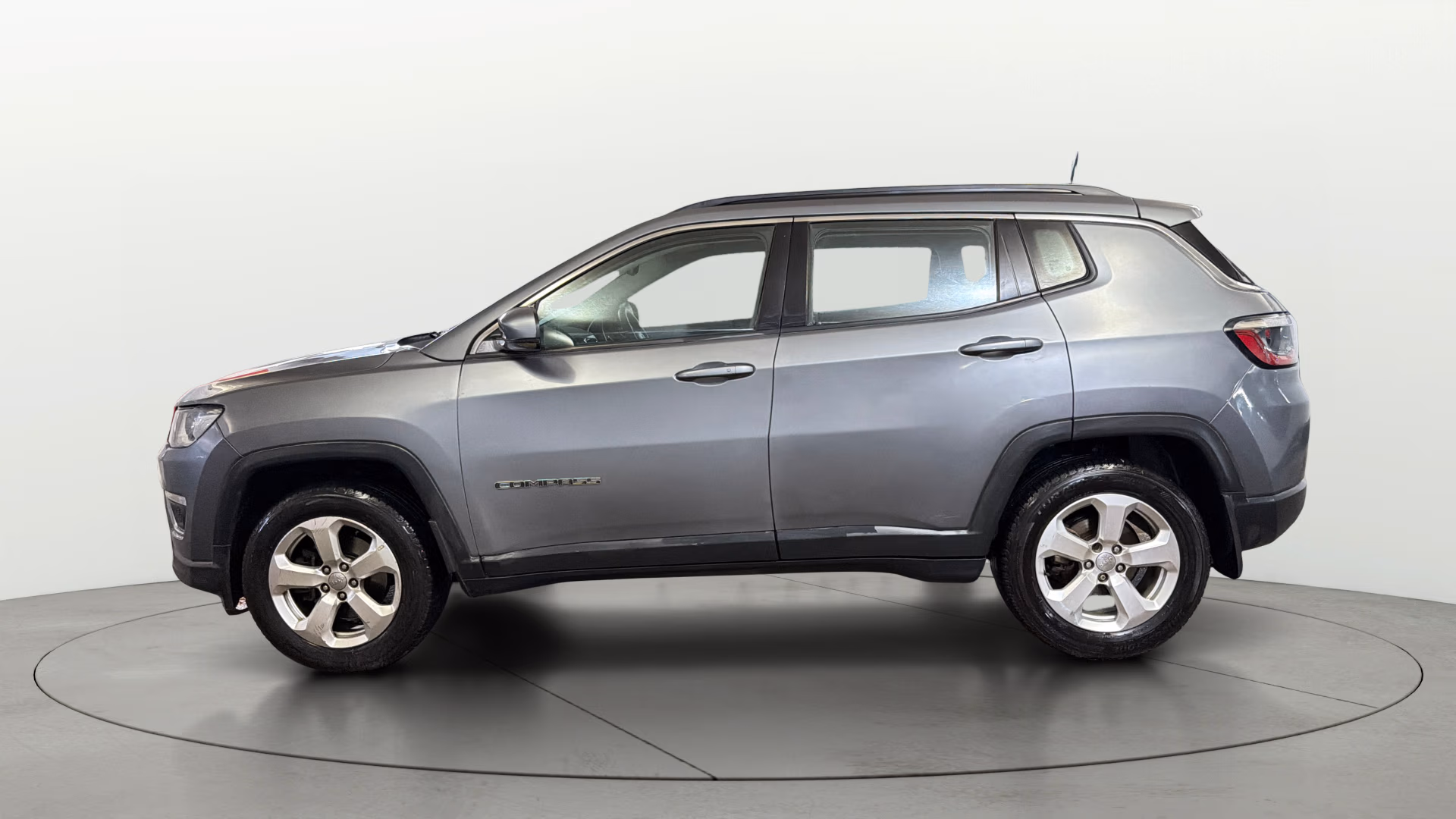 View 2018 Jeep Compass Limited 1.4 Multi AIR Petrol DDCT AT BS IV Image 5 Used 2018 Jeep Compass Limited 1.4 Multi AIR Petrol DDCT AT BS IV Image 5