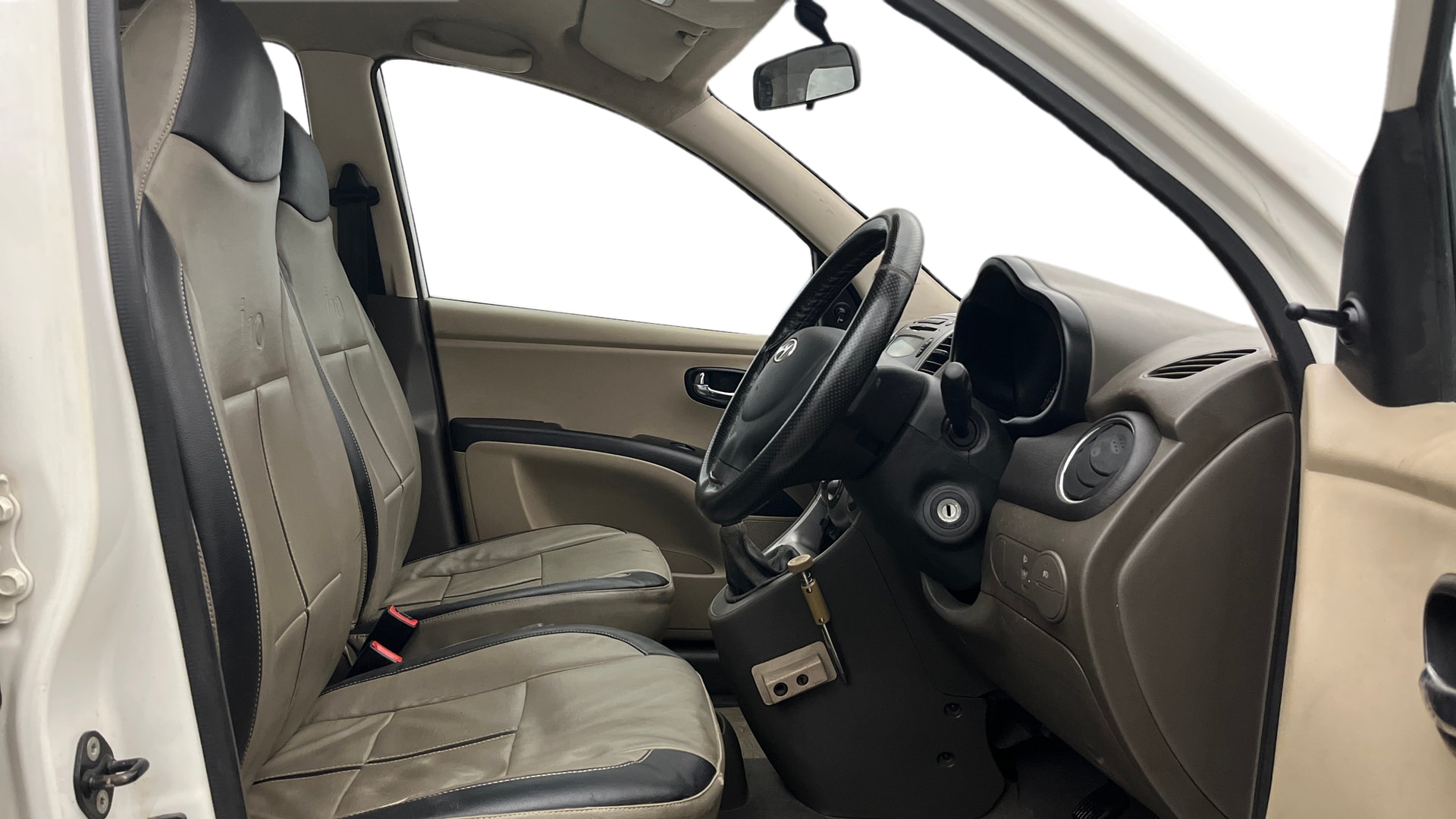 View 2014 Hyundai i10 1.2 Asta MT Image 25 Used 2014 Hyundai i10 1.2 Asta MT Image 25