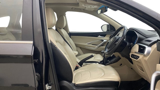 View MG Hector Image 18 Used MG Hector Image 18