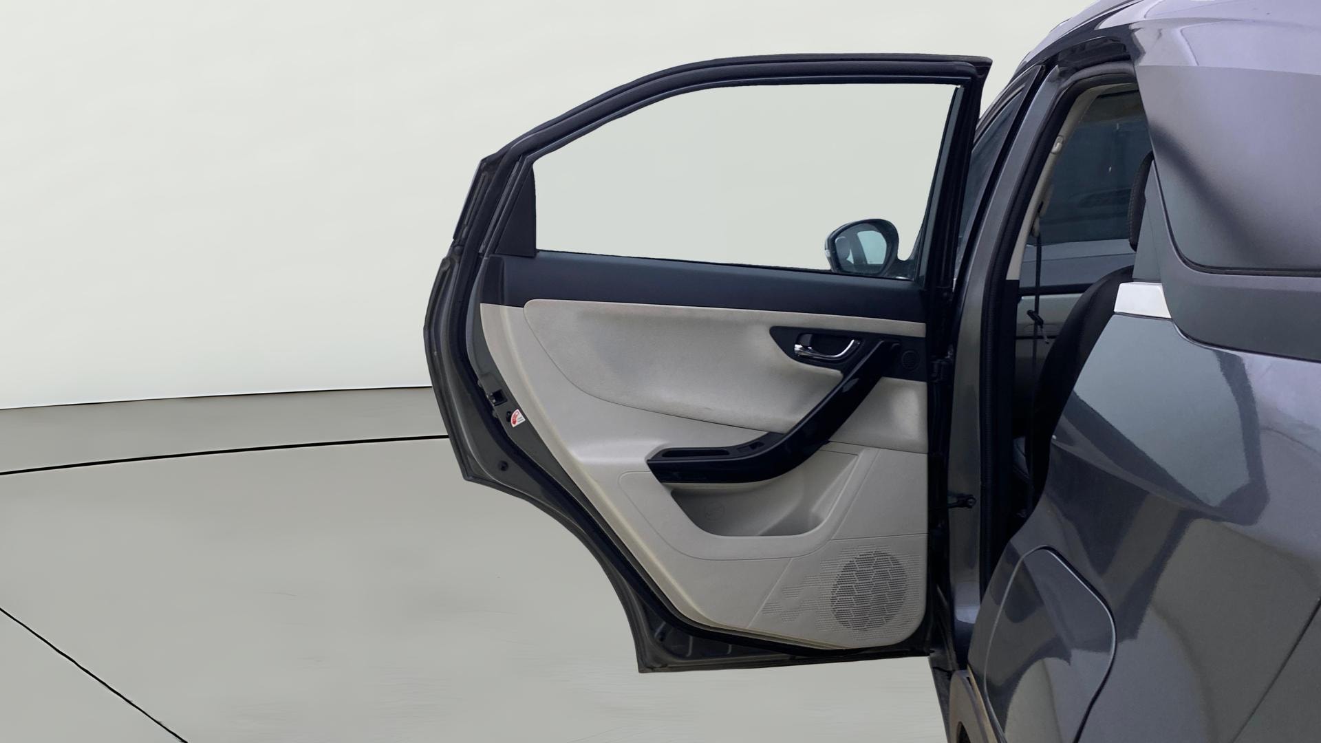 View 2023 Tata Nexon Revotron XE Image 15 Used 2023 Tata Nexon Revotron XE Image 15