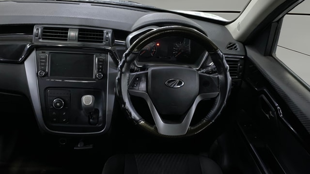 View Mahindra KUV100 Image 12 Used Mahindra KUV100 Image 12