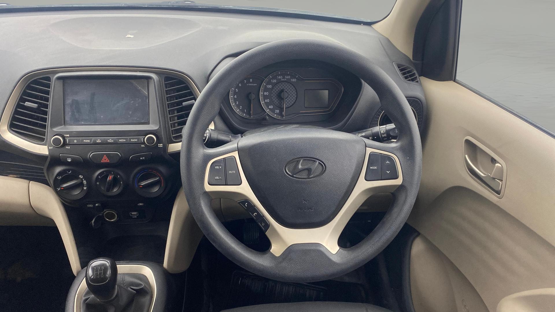 View 2019 Hyundai New Santro D-Lite Petrol Image 20 Used 2019 Hyundai New Santro D-Lite Petrol Image 20