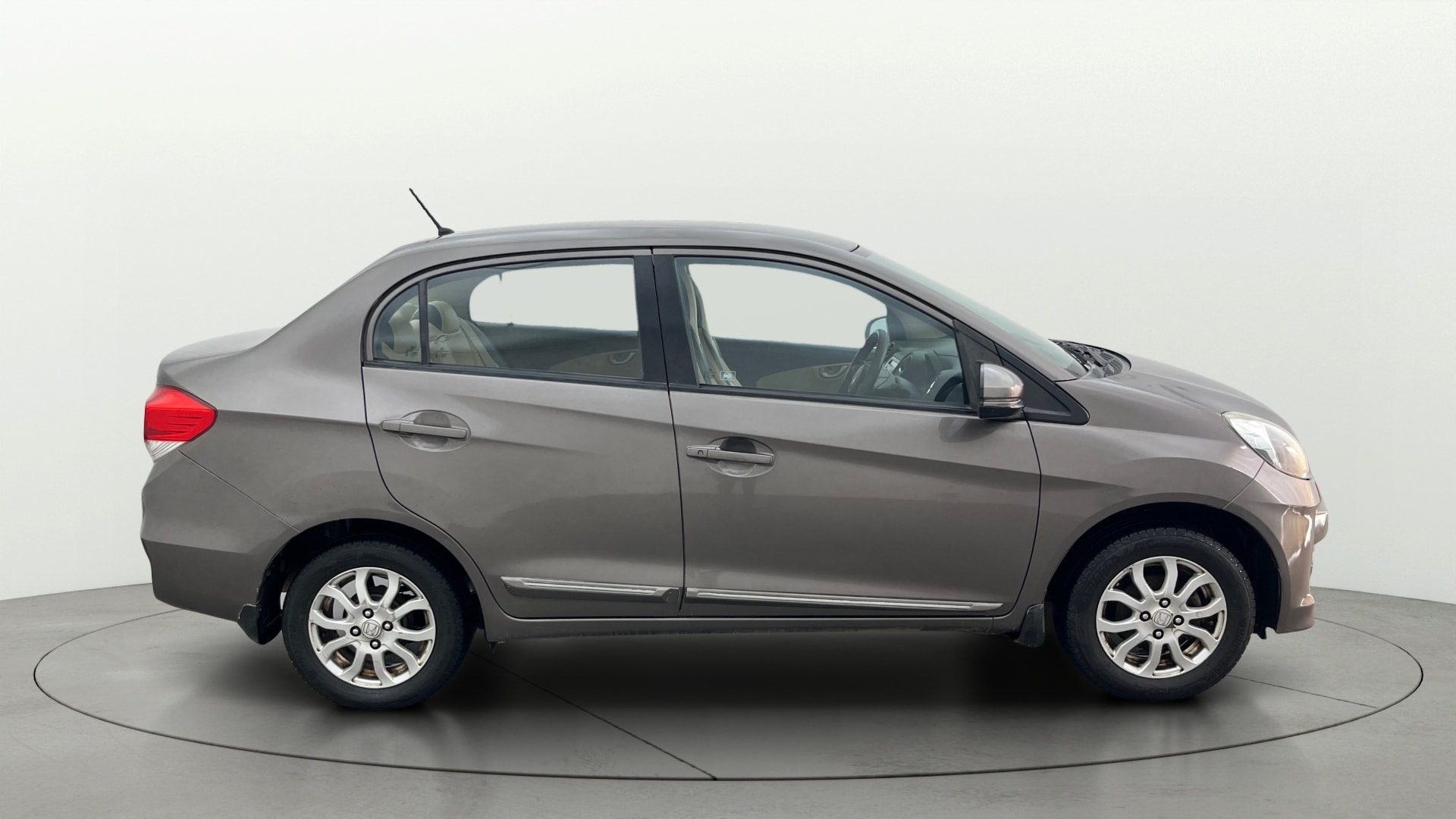 View 2015 Honda Amaze E MT Petrol BS IV Image 8 Used 2015 Honda Amaze E MT Petrol BS IV Image 8