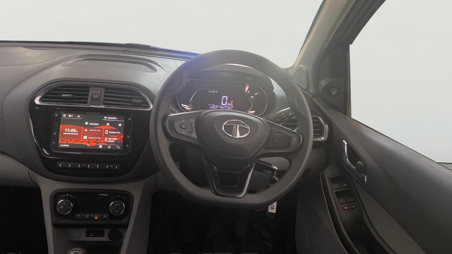 View 2021 Tata Tiago Revotorq XB Image 20 Used 2021 Tata Tiago Revotorq XB Image 20