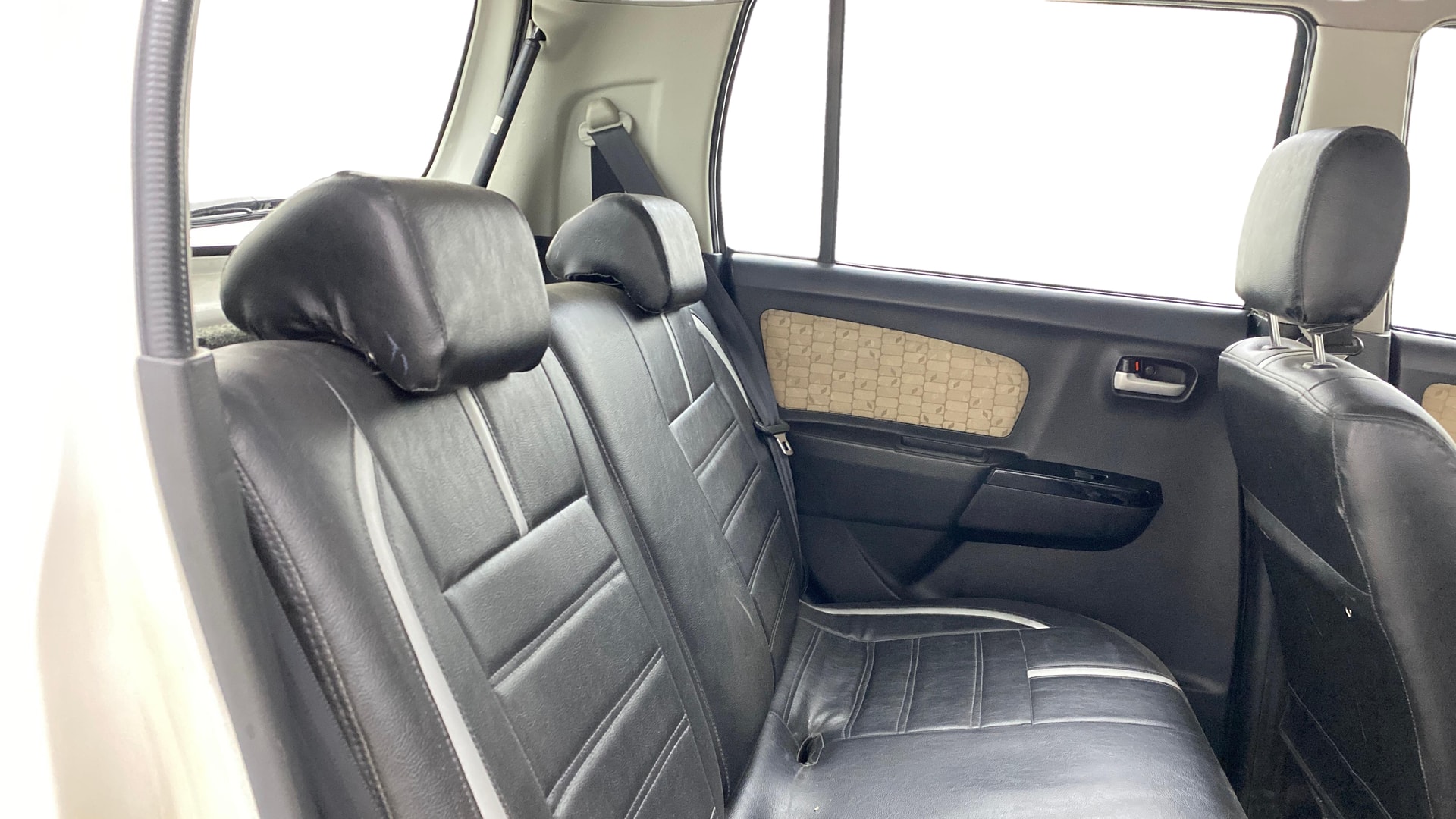 View 2018 Maruti Suzuki 1000 Base Variant Image 29 Used 2018 Maruti Suzuki 1000 Base Variant Image 29