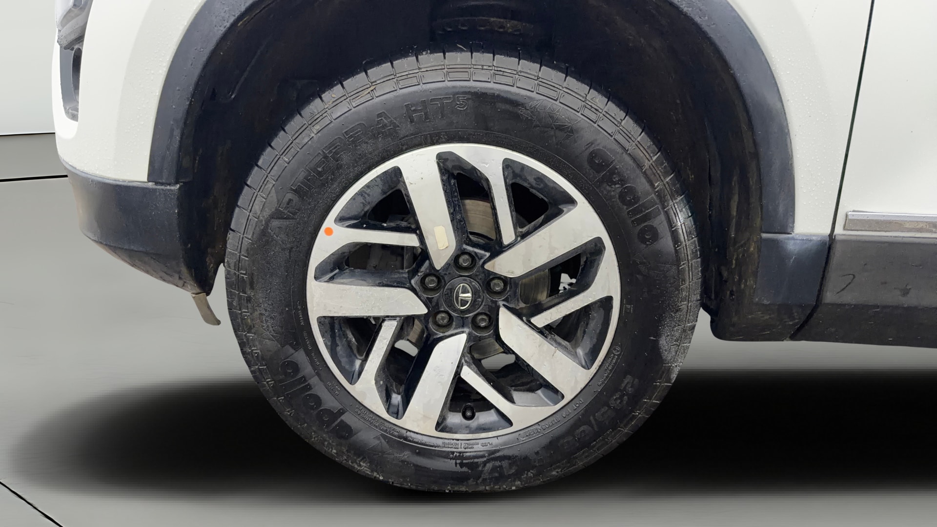 View 2022 Tata Harrier XE Image 30 Used 2022 Tata Harrier XE Image 30