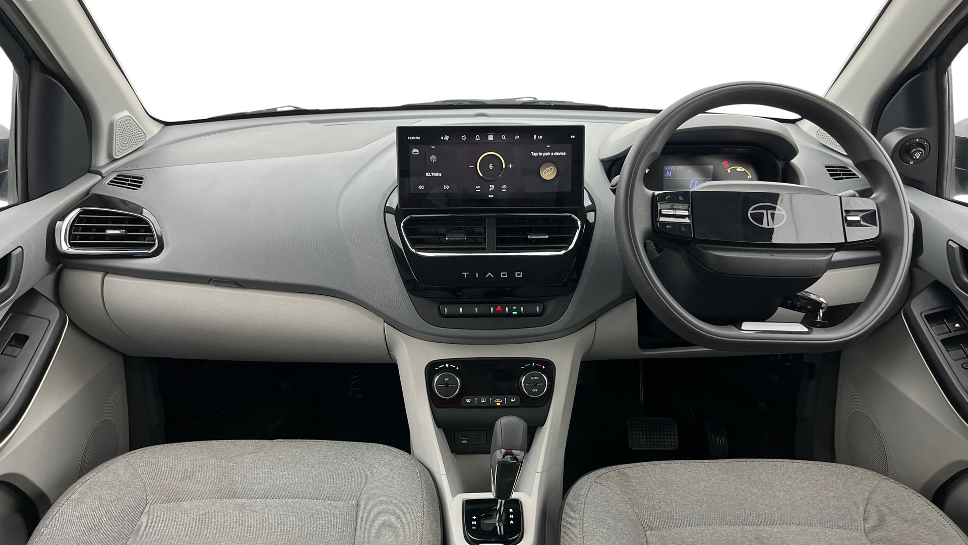 Used 2025 Tata Tiago Used 2025 Tata Tiago