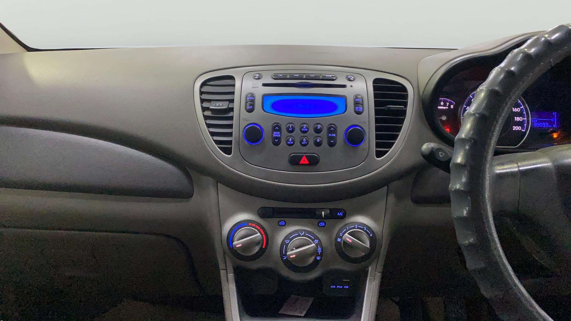 View 2016 Hyundai i10 1.2 Asta MT Image 17 Used 2016 Hyundai i10 1.2 Asta MT Image 17