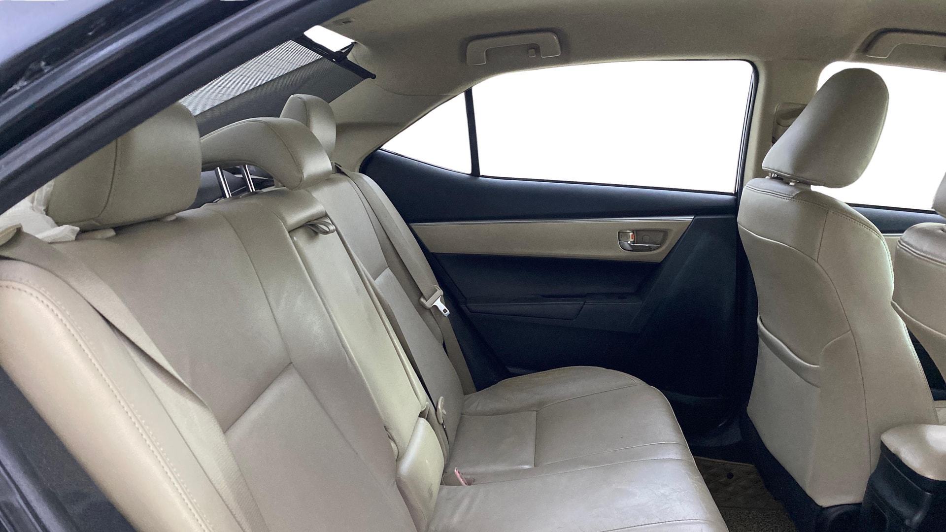 View 2015 Toyota Corolla Altis 1.8 VL AT Image 28 Used 2015 Toyota Corolla Altis 1.8 VL AT Image 28