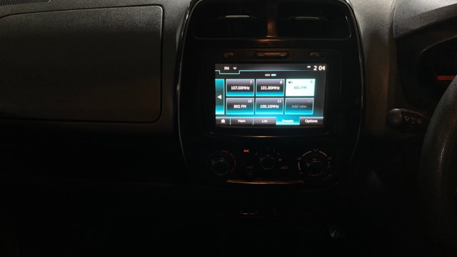 View Renault Kwid Image 17 Used Renault Kwid Image 17