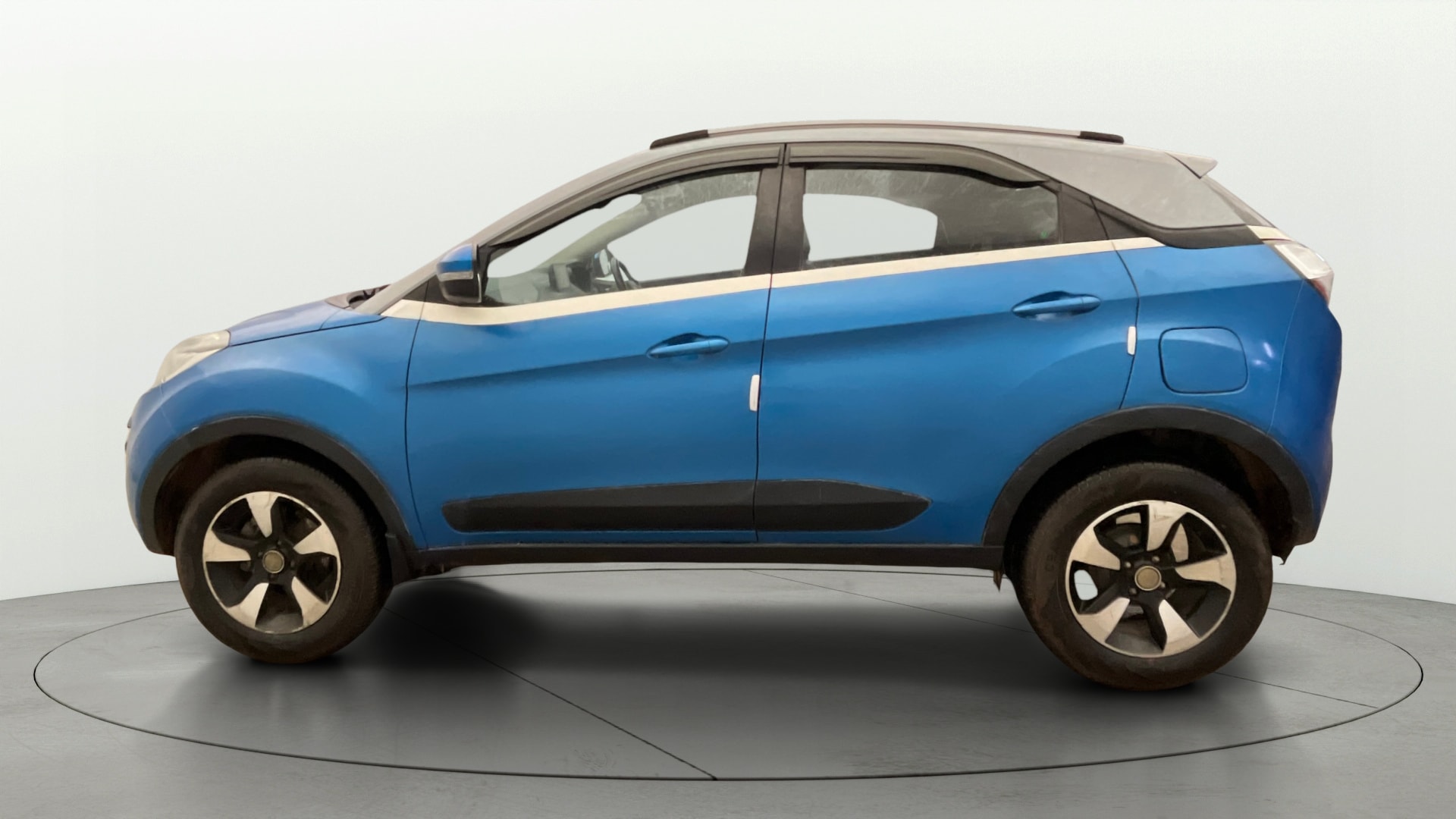 View 2018 Tata Nexon Revotron XE Image 26 Used 2018 Tata Nexon Revotron XE Image 26