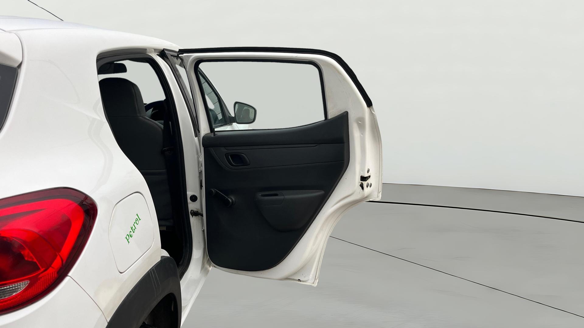 View 2016 Renault Kwid RXL Image 7 Used 2016 Renault Kwid RXL Image 7