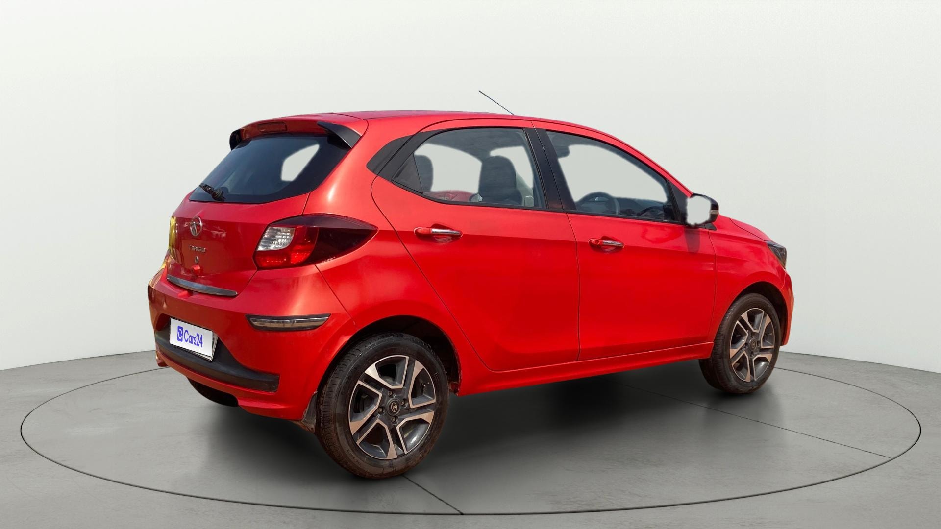 View 2022 Tata Tiago Revotorq XB Image 43 Used 2022 Tata Tiago Revotorq XB Image 43