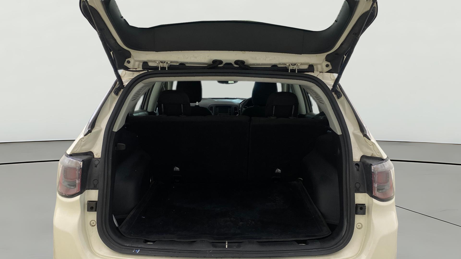 View 2020 Jeep Compass Sport 1.4 Multi AIR Petrol BS IV Image 37 Used 2020 Jeep Compass Sport 1.4 Multi AIR Petrol BS IV Image 37