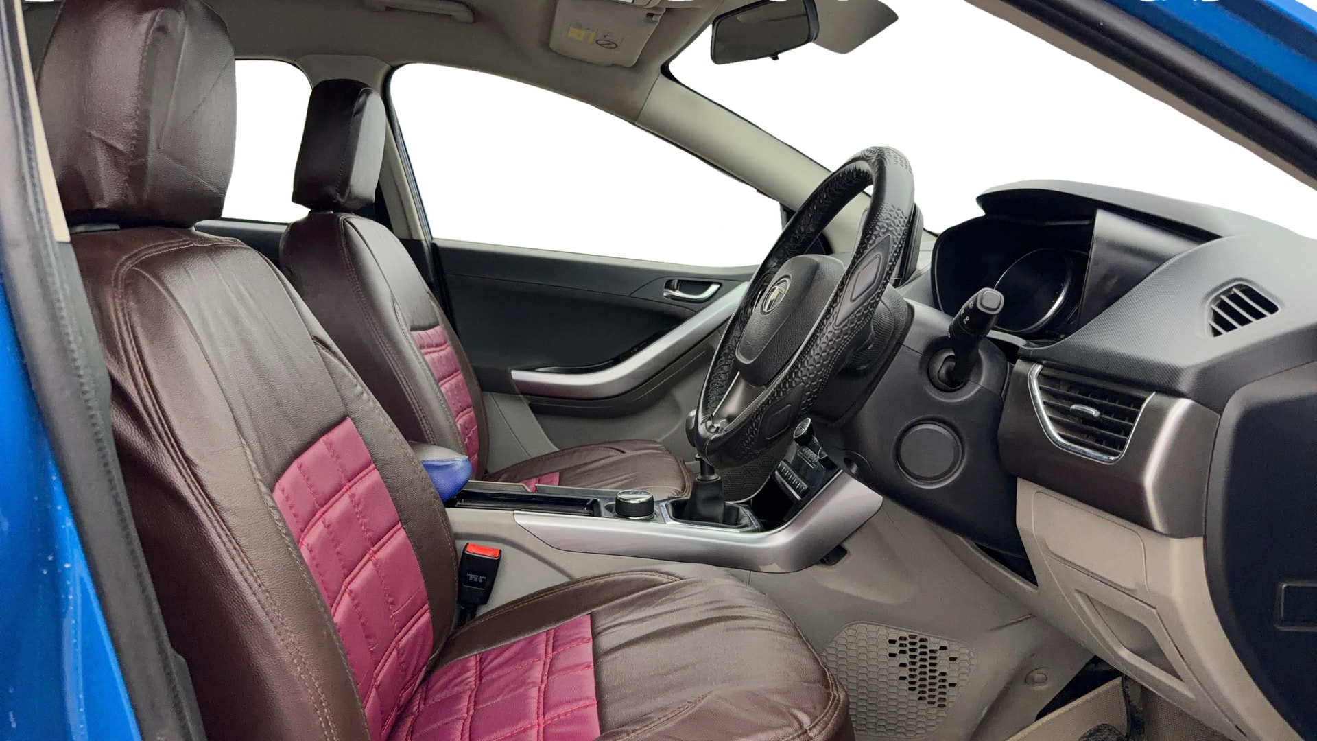 View 2018 Tata Nexon Revotron XE Image 26 Used 2018 Tata Nexon Revotron XE Image 26