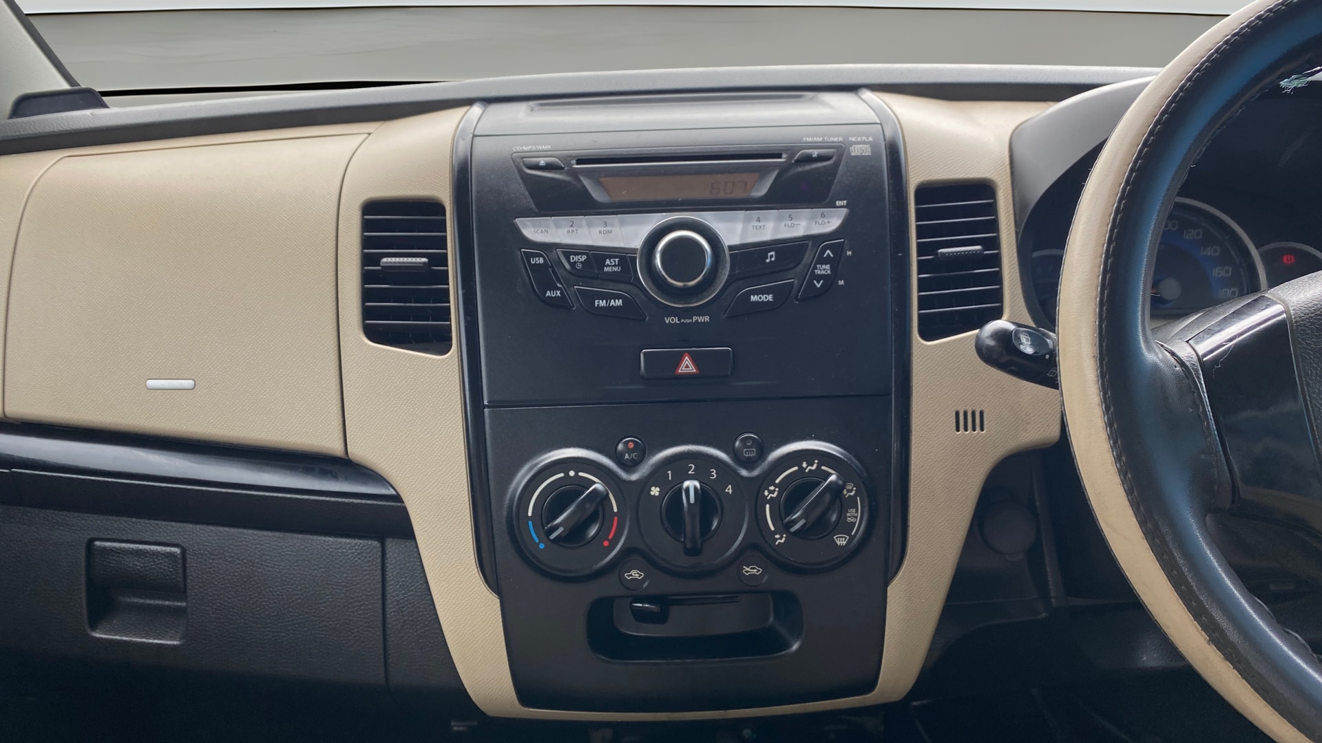 View 2018 Maruti Suzuki 1000 Base Variant Image 17 Used 2018 Maruti Suzuki 1000 Base Variant Image 17