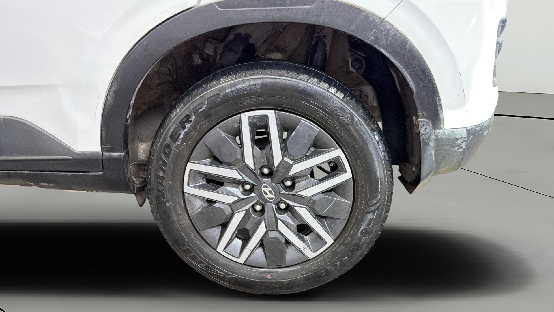 View 2022 Hyundai Venue S Plus 1.5 Diesel MT Image 11 Used 2022 Hyundai Venue S Plus 1.5 Diesel MT Image 11