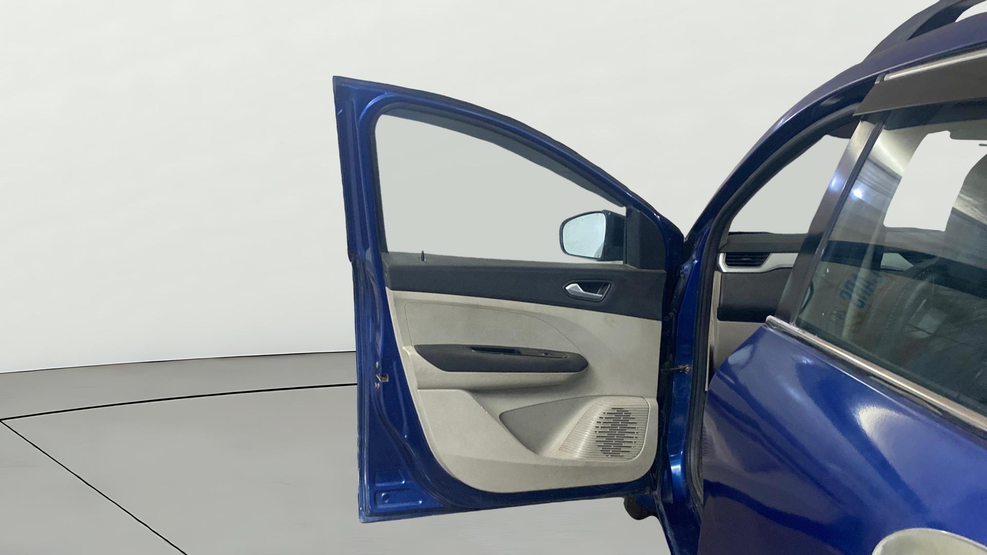 View 2019 Renault Triber RXZ Image 38 Used 2019 Renault Triber RXZ Image 38