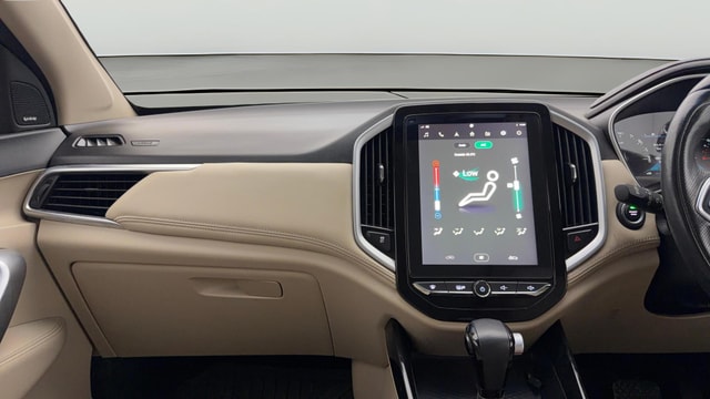 View MG Hector Image 33 Used MG Hector Image 33