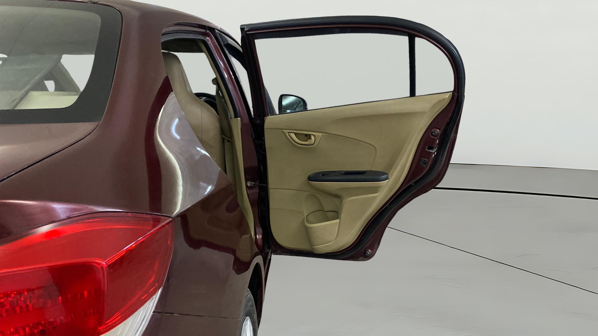 View 2015 Honda Amaze E MT Petrol BS IV Image 7 Used 2015 Honda Amaze E MT Petrol BS IV Image 7