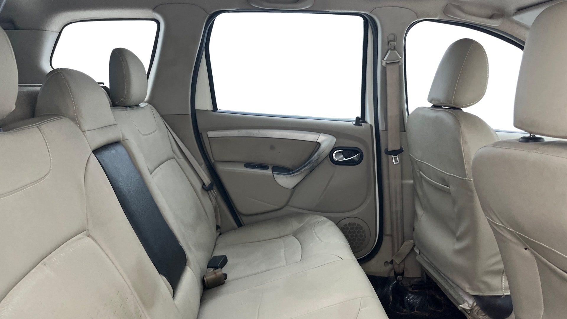 View 2015 Nissan Terrano XL D (O) Image 29 Used 2015 Nissan Terrano XL D (O) Image 29
