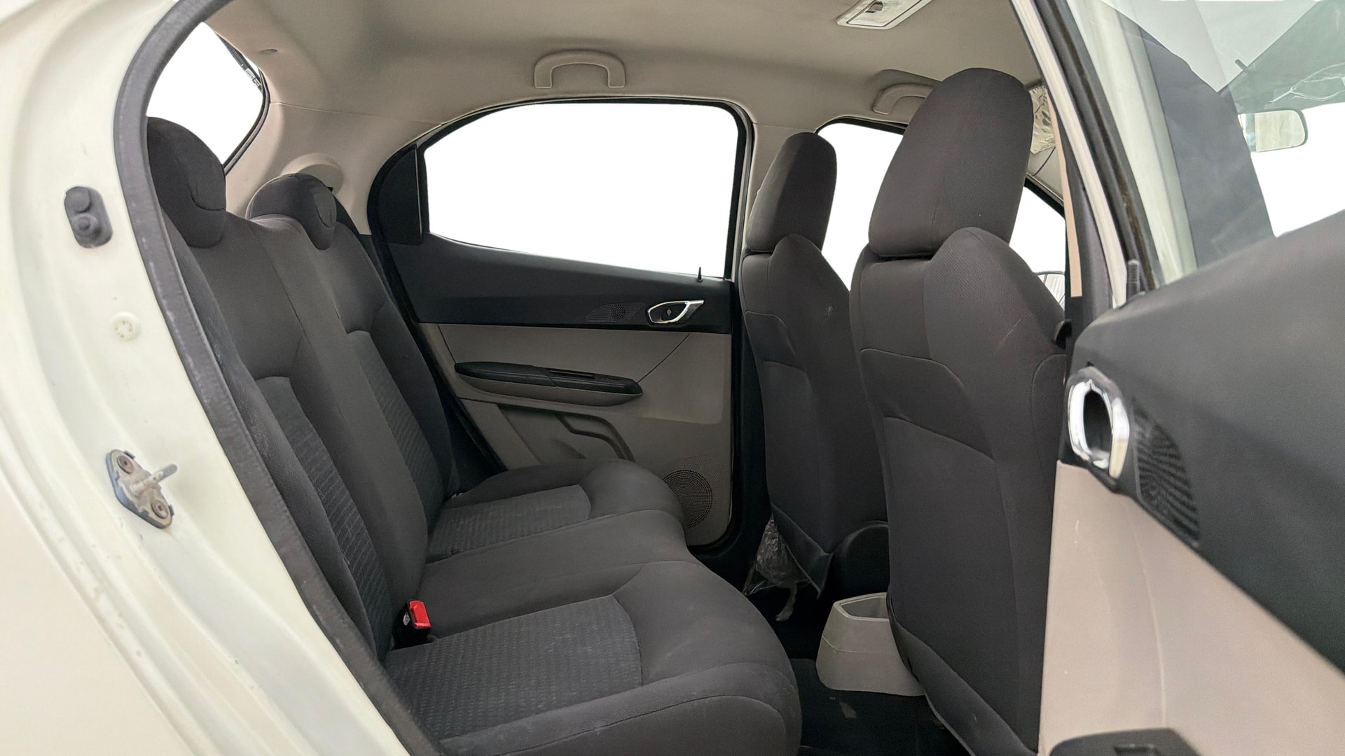 View 2017 Tata Tiago Revotorq XB Image 28 Used 2017 Tata Tiago Revotorq XB Image 28