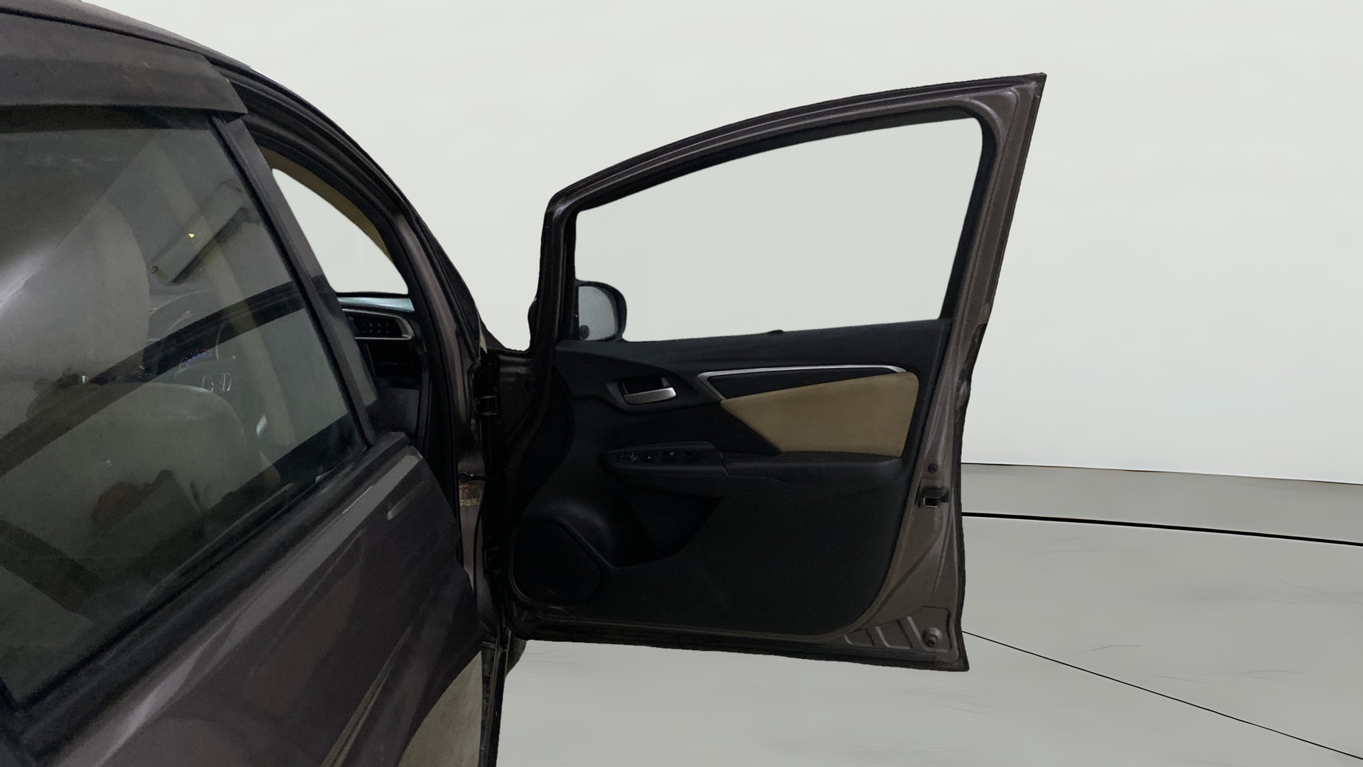 View 2016 Honda Jazz E MT Diesel Image 45 Used 2016 Honda Jazz E MT Diesel Image 45