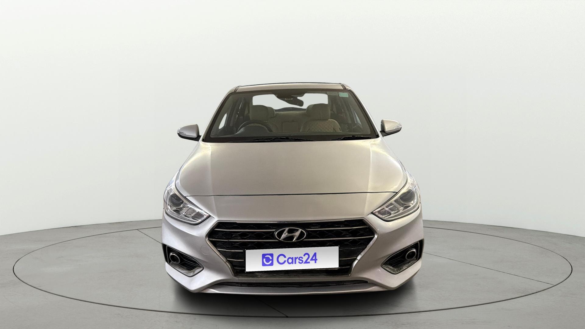 View 2018 Hyundai Verna 1.6 VTVT SX (O) AT Image 1 Used 2018 Hyundai Verna 1.6 VTVT SX (O) AT Image 1